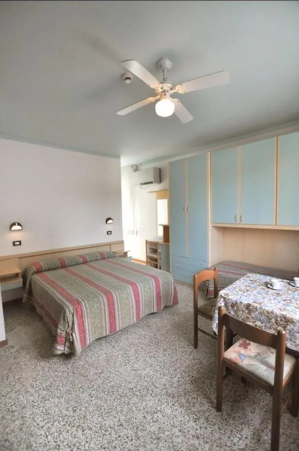Hotel Residence Villa Lily Cesenatico 0*,