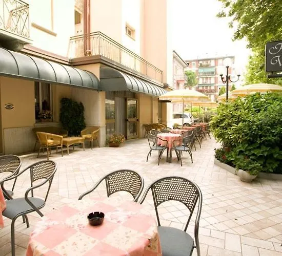 Aparthotel Hotel Residence Villa Lily Cesenatico Italy