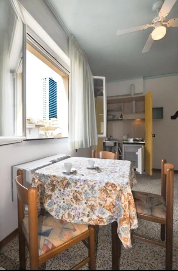 Hotel Residence Villa Lily Cesenatico Aparthotel